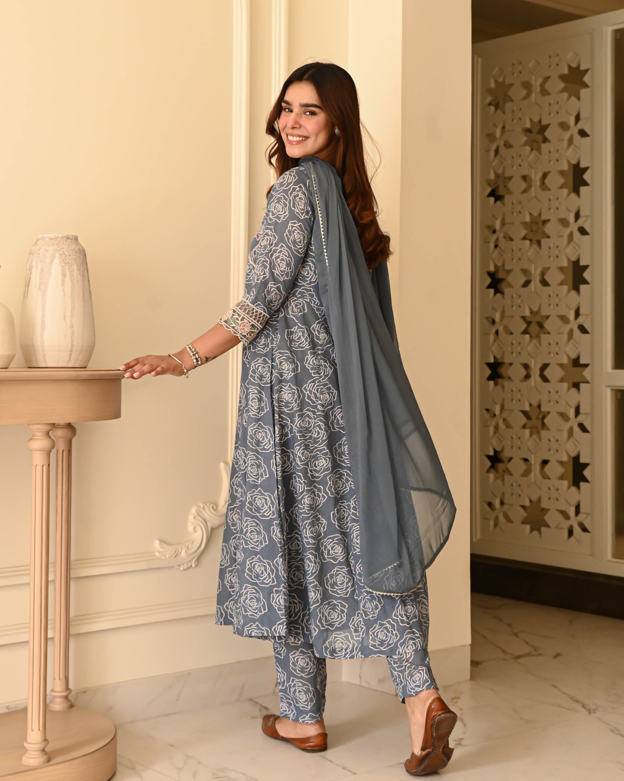 Bunaai Phool Cotton Suit Set