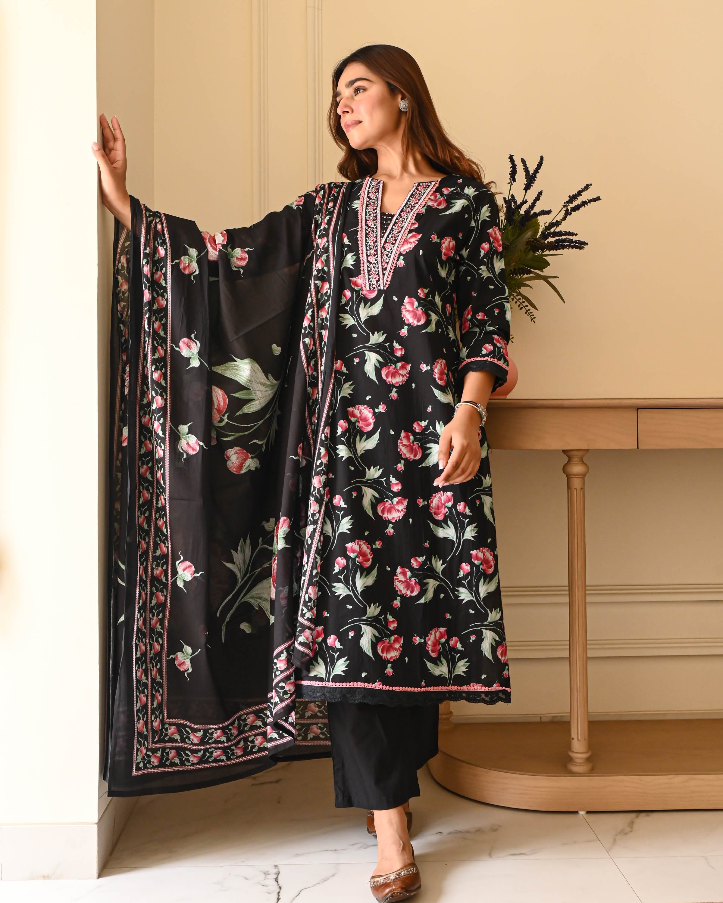 Bunaai Raahi Cotton Suit Set