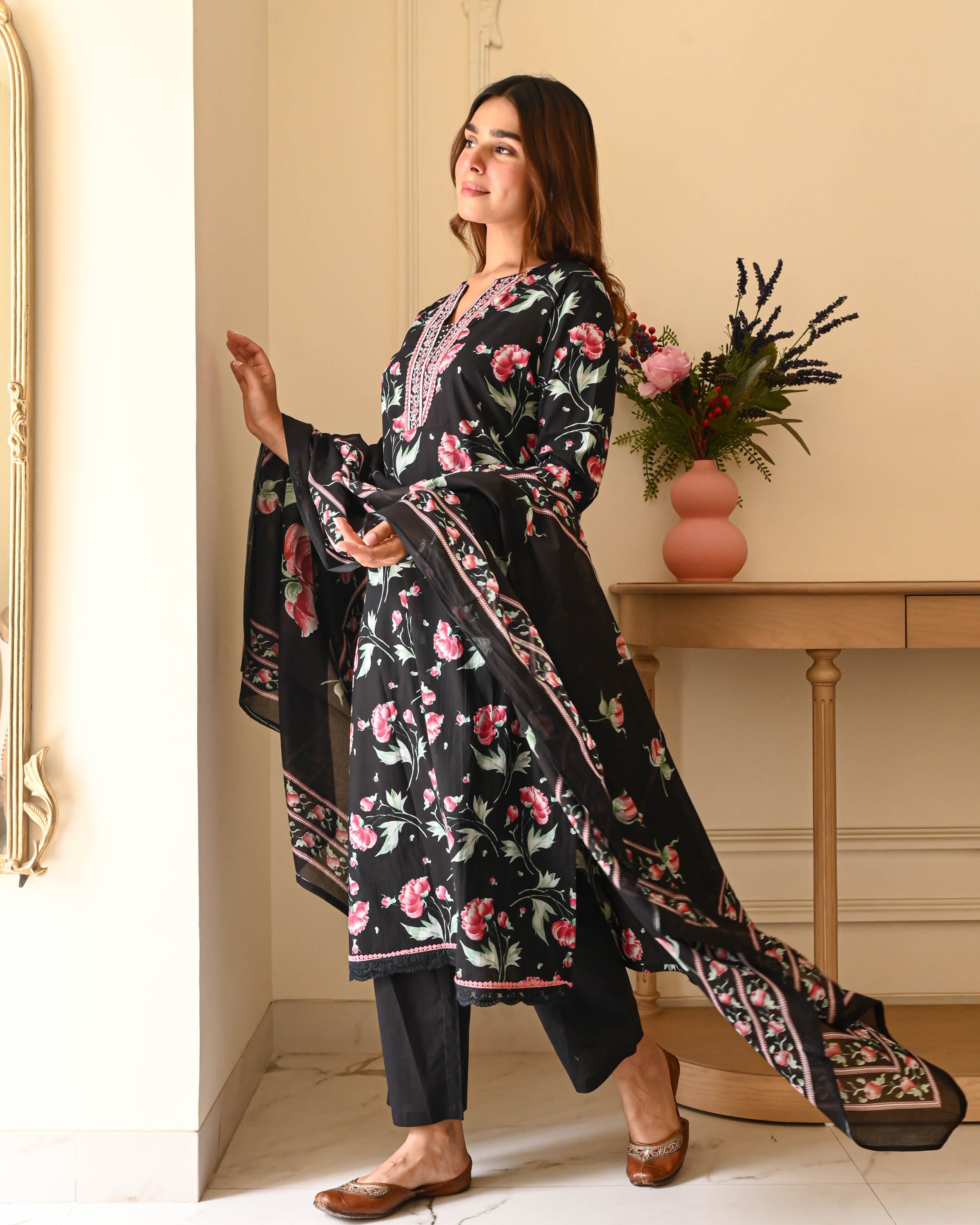 Bunaai Raahi Cotton Suit Set