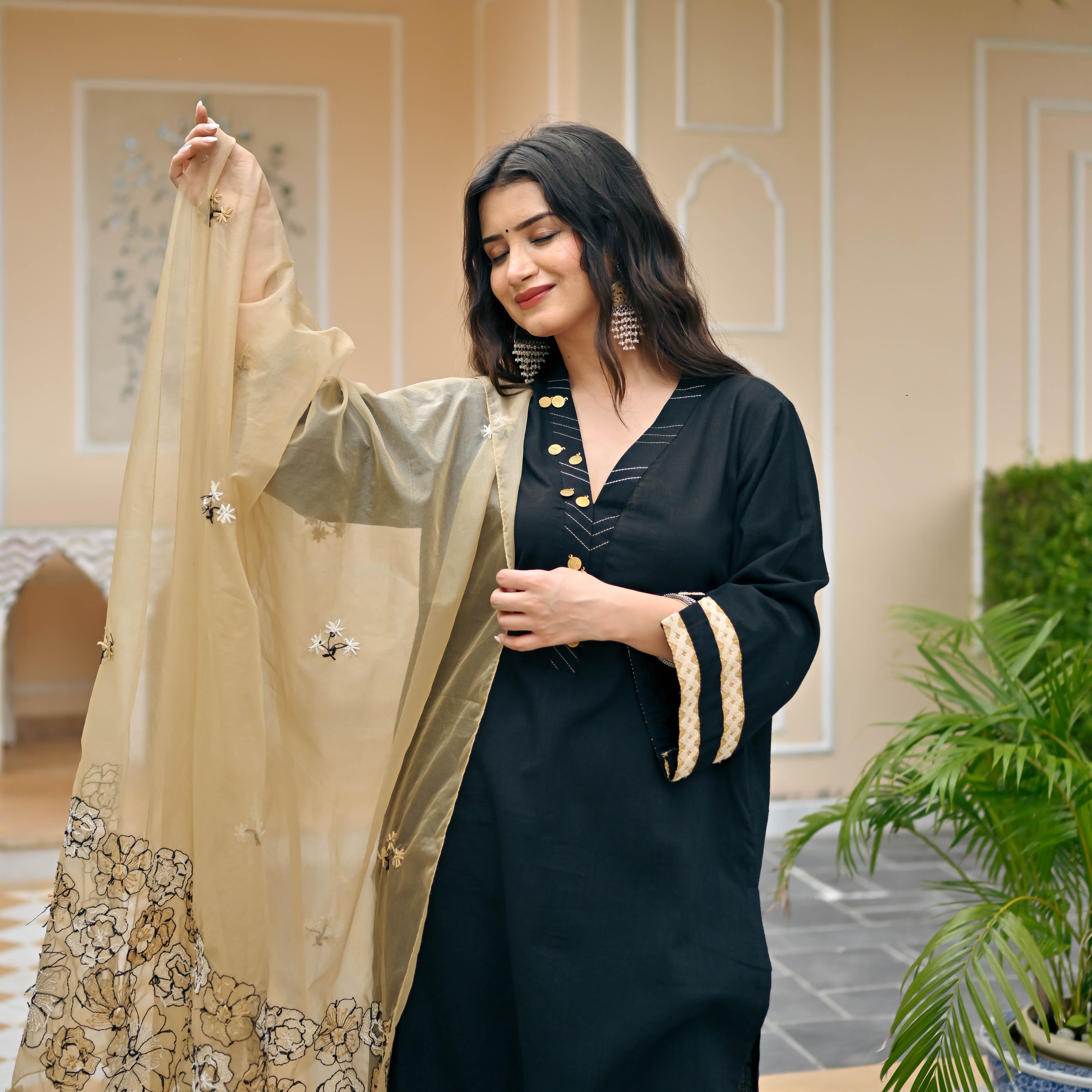 Bunaai Midnight Suit & Embroidered Dupatta