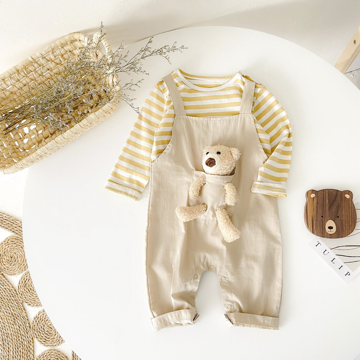 Two Piece Baby Boys and Girls Bear Hanging Set