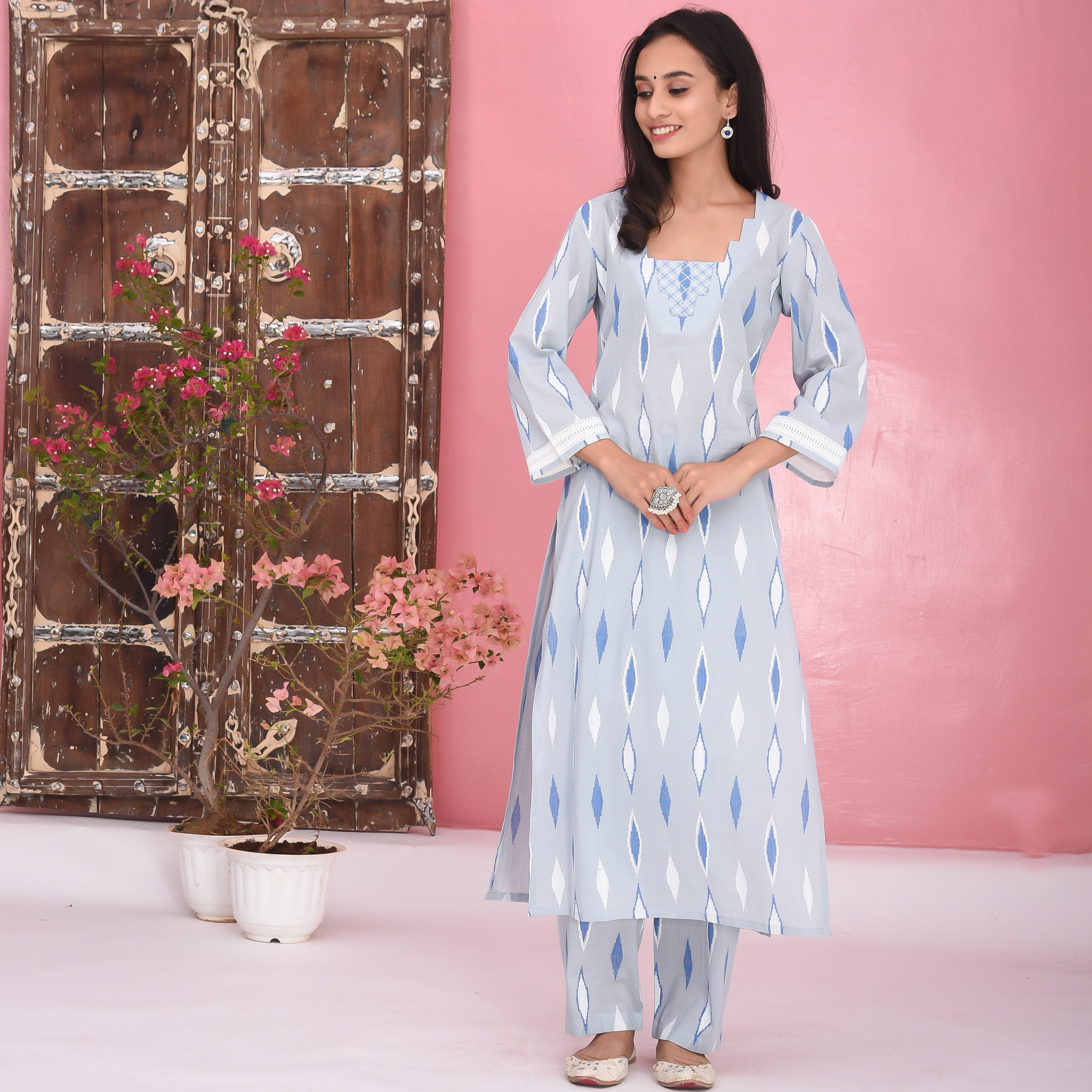 Bunaai Light Grey Cotton Kurta Set